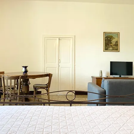 San Cerbone Apartment